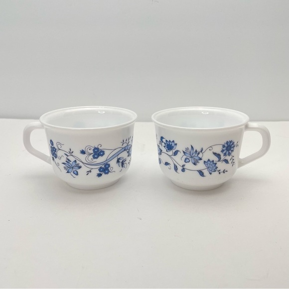 2 Vintage Arcopal France Coffee Mug Tea Cups Blue Onion Pattern Milk Glass - Picture 7 of 12